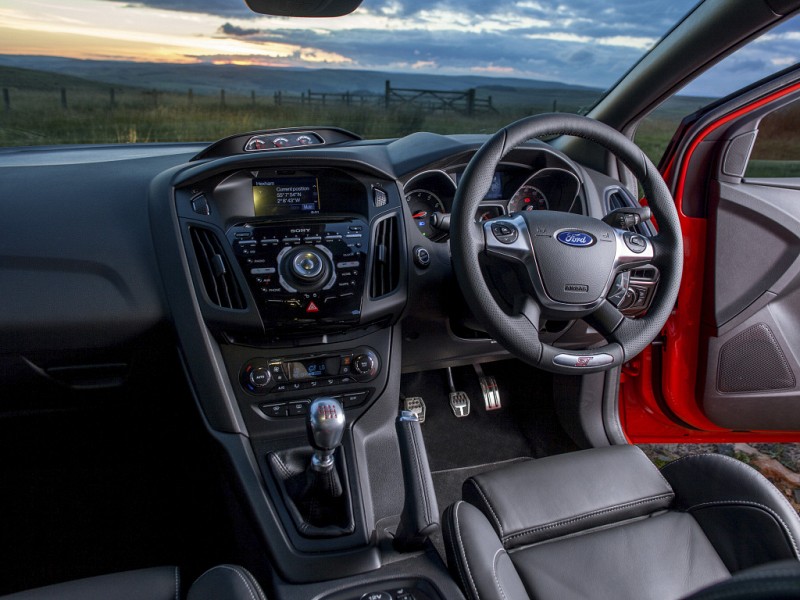Ford Focus S SE ST Titanium 2014 Service & Repair Workshop Manual