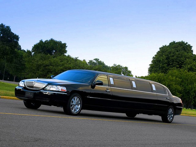 2006 LINCOLN TOWN CAR Workshop Service Repair Manual