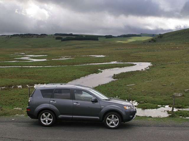 Mitsubishi Outlander 2007 to 2011 Service Repair Manual