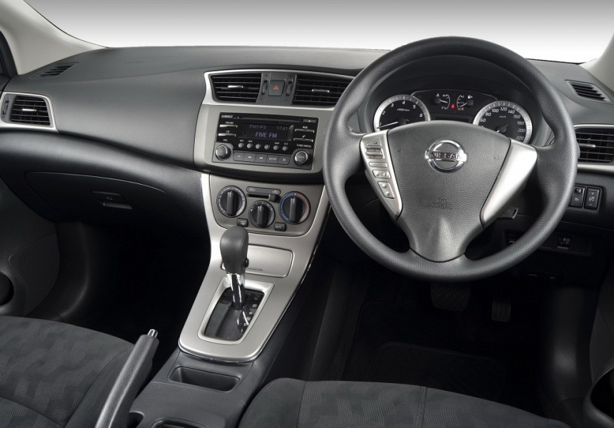 2012 Nissan Sentra Service & Repair Manual Software