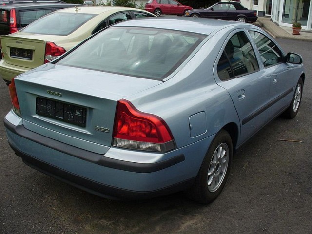 Volvo S60 2001-2009 Full Service & Repair Manual