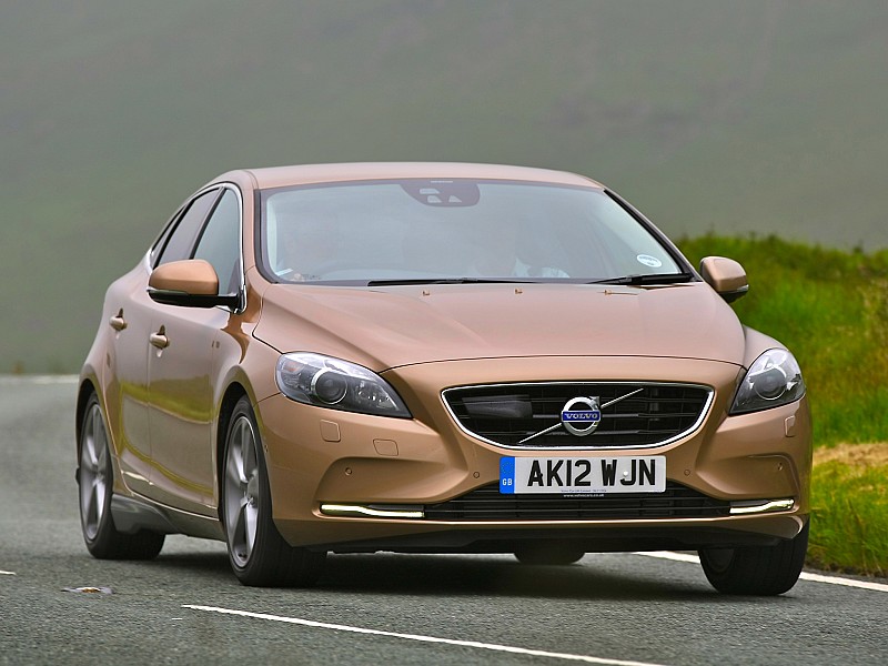 Volvo V40 1999 Workshop Service Repair Manual PDF Download