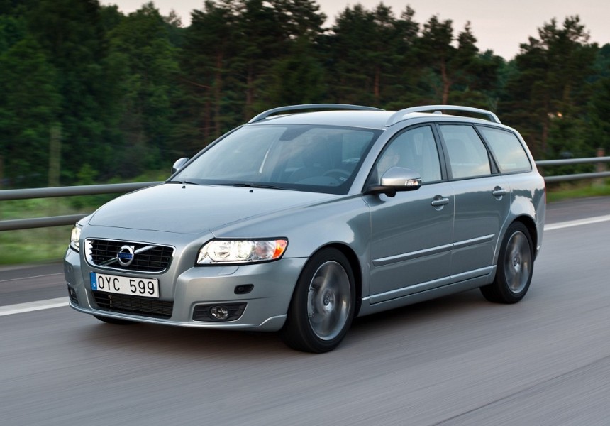 08 Volvo V50 2008 Owners Manual