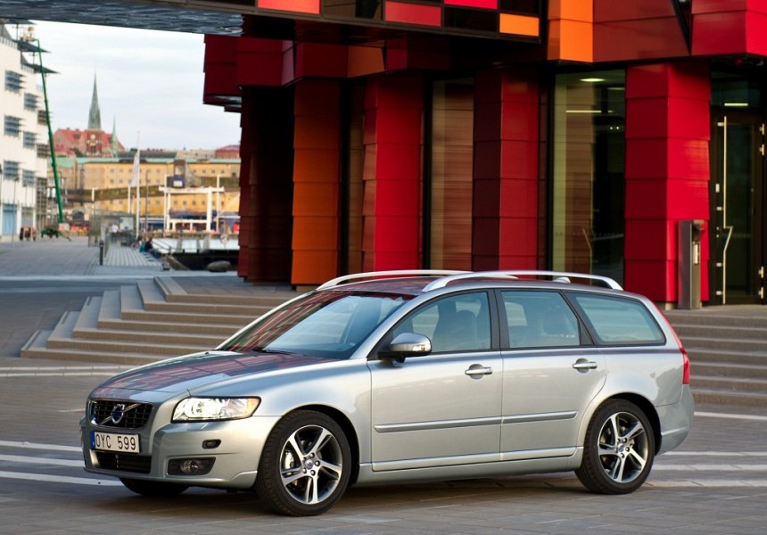 2011 Volvo V50 Service & Repair Manual Software PDF Download