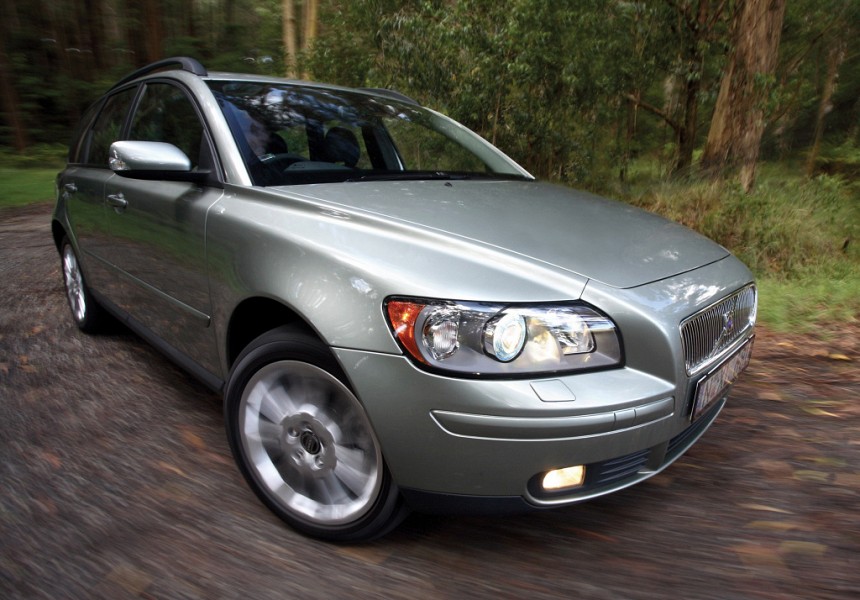 08 Volvo V50 2008 Owners Manual