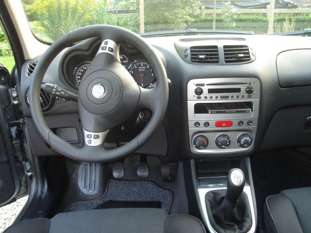 Alfa Romeo 147 2.0 TS 2000-2010 Full Service Repair Manual