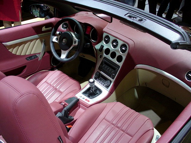 1995-2006 Alfa Romeo GTV & Spider Workshop Repair & Service Manual (2 440 Pages iPad-ready)