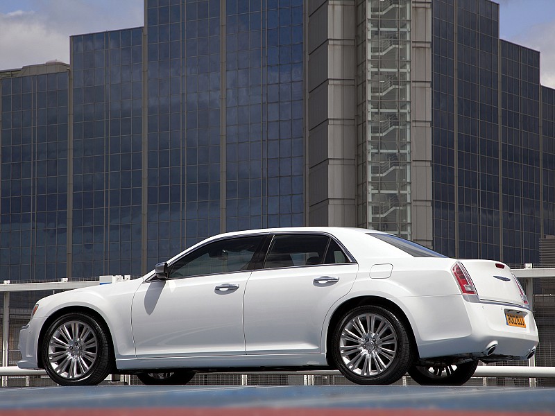 Chrysler 300 300C With 3.6L 5.7L 6.4L 3.0D Diesel 2011-2015 Service Repair Workshop Manual Pdf